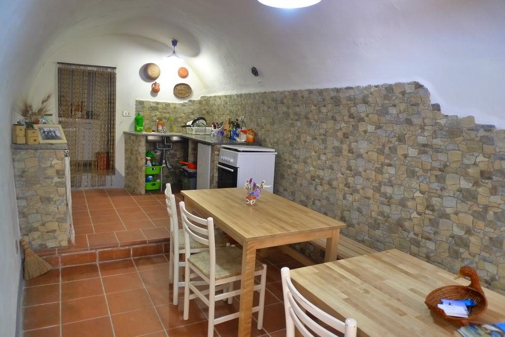 Guesthouse Bosa Di Giuseppe Habitación foto